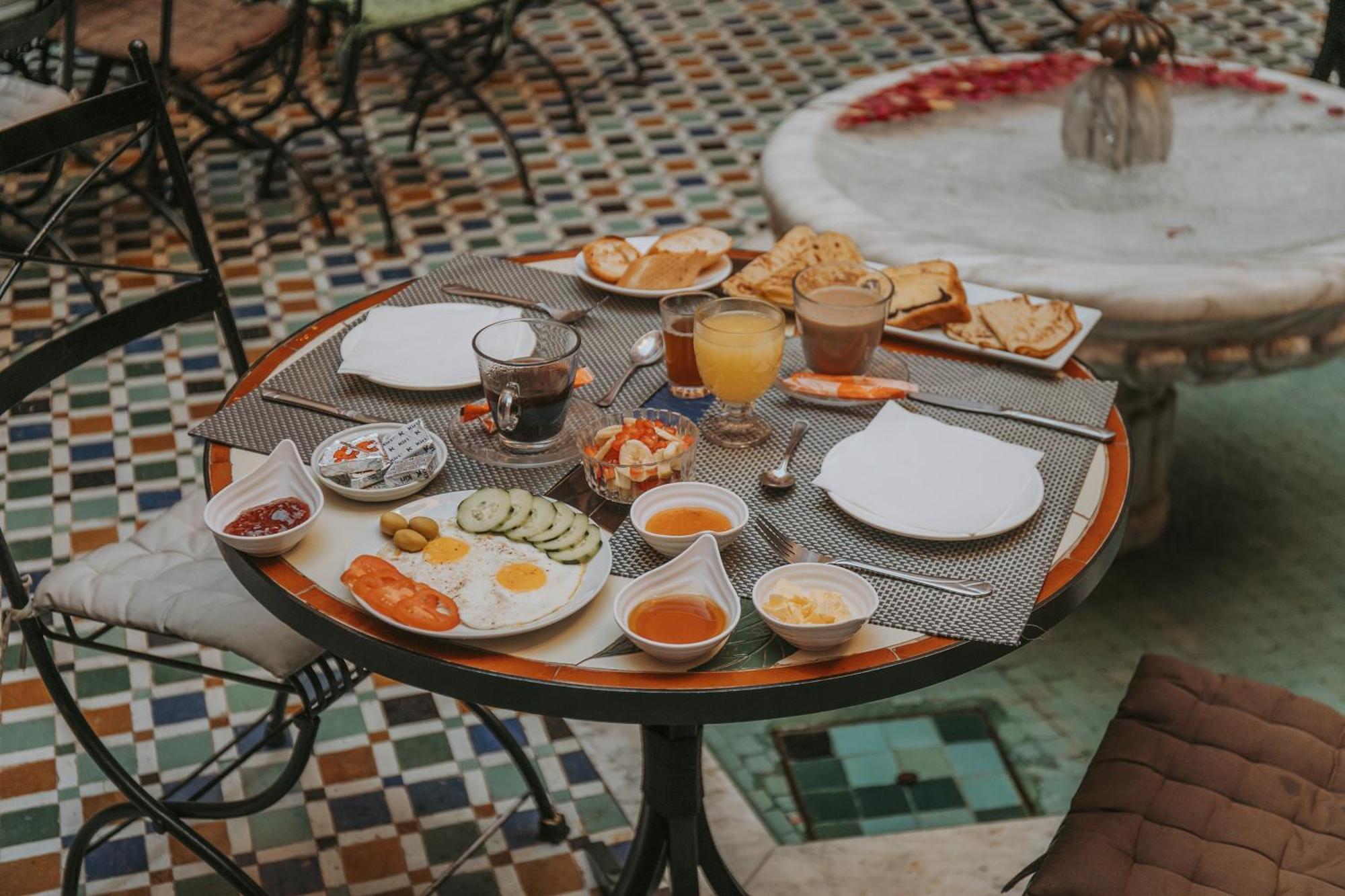 Riad Le Perroquet Bleu Suites & Spa Marrakesh Ngoại thất bức ảnh